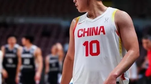 文班亚马力挽狂澜巅峰国际娱乐入口：尼克斯客场败北，球队总比分追平至12：12关键32分之夜